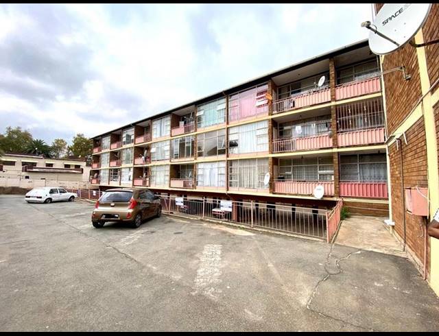 2 BEDROOM APARTMENT FOR SALE IN FLORIDA